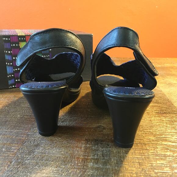 Bernie Mev Beatrice Pump Womens 38 7.5-8 Blue Jeans Heel Shoe Open Toe w/Bag Box - Picture 6 of 9